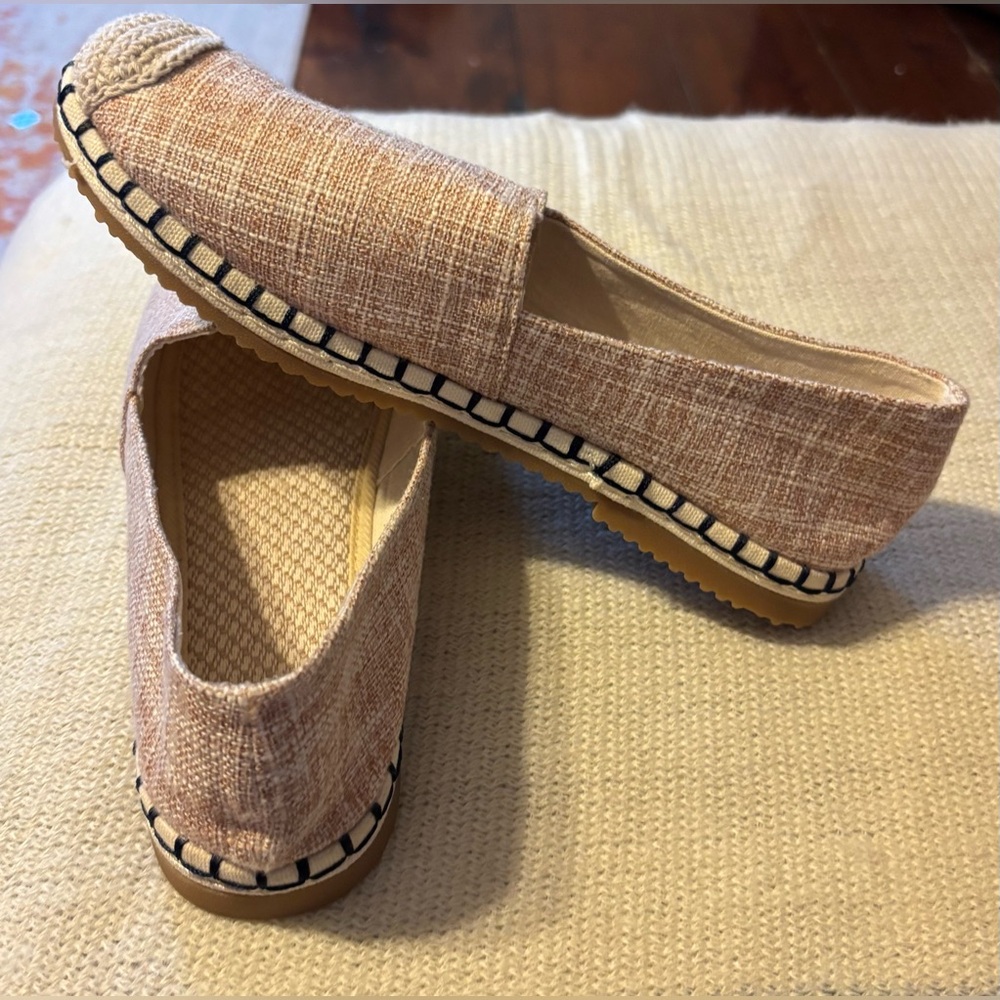 GBX Women's Slip-On Espadrilles in Light Blush Tweed